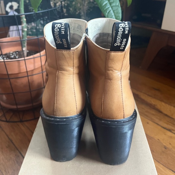 Doc Martens Magdalena Heeled Boots/Booties size 8 - Picture 7 of 9